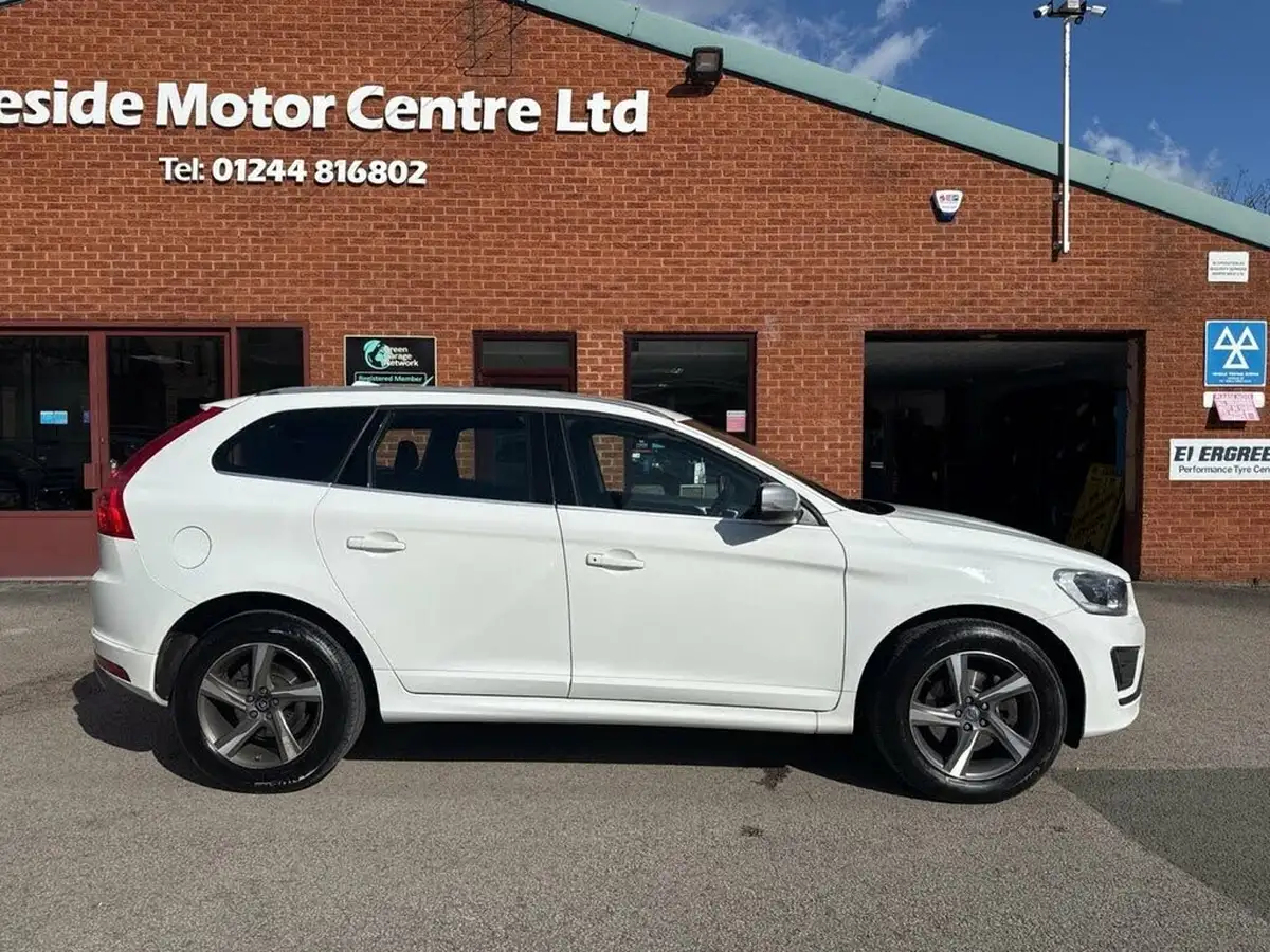 2014-volvo-xc60-20td-d4-r-design-lux-181bhp-nav-ss-1969cc-geartronic-big-2