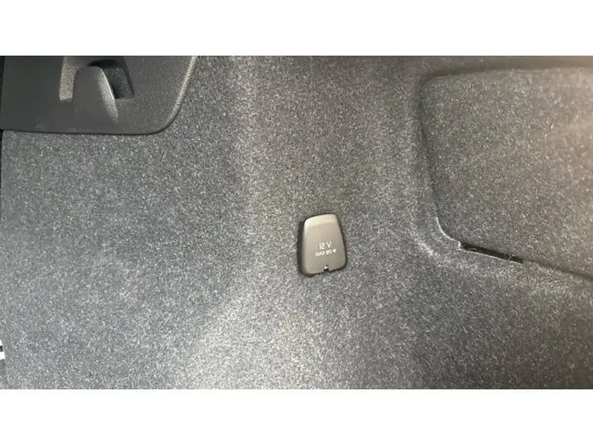 2024-volvo-xc40-20-b4-plus-big-35