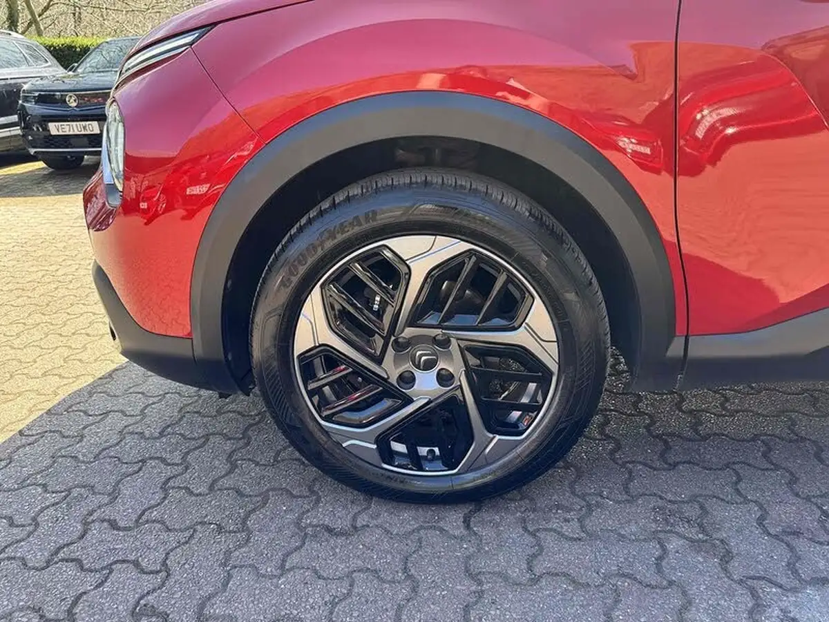 2022-citroen-c4-12-puretech-sense-plus-eat8-big-31