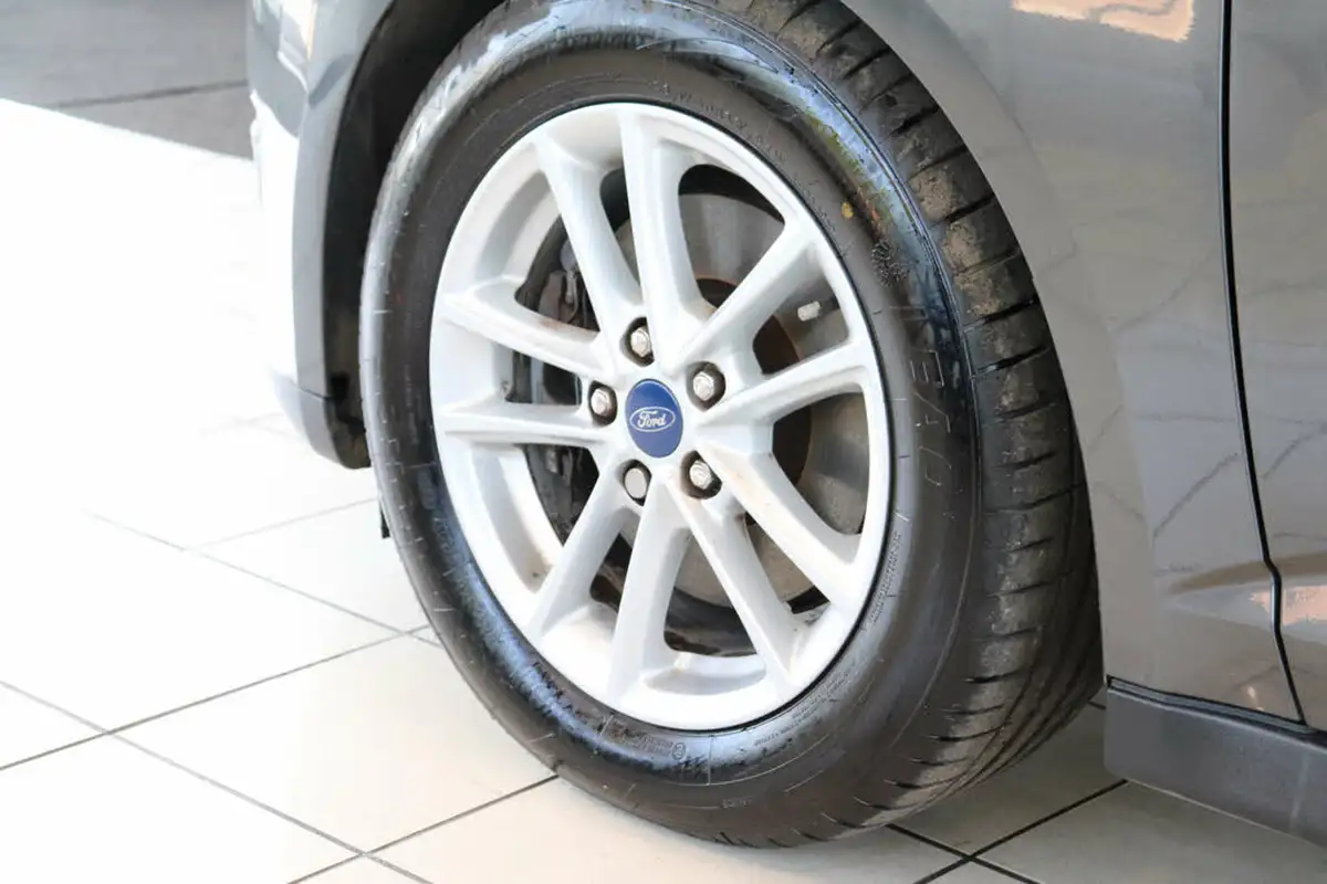 2017-ford-grand-c-max-15tdci-zetec-1498cc-big-76