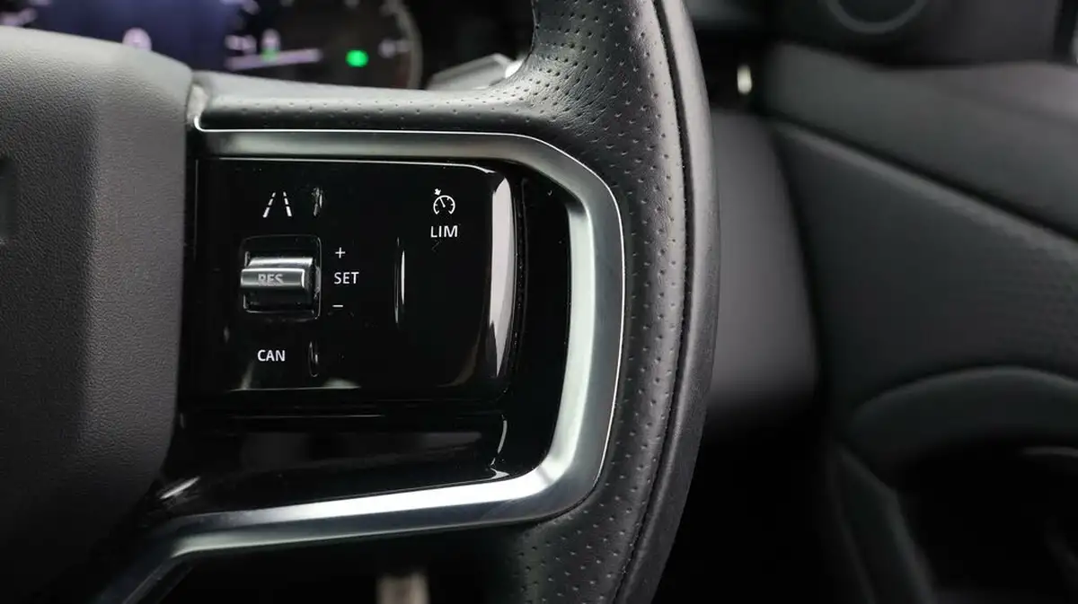 2021-land-rover-range-rover-evoque-20-d165-r-dynamic-big-23