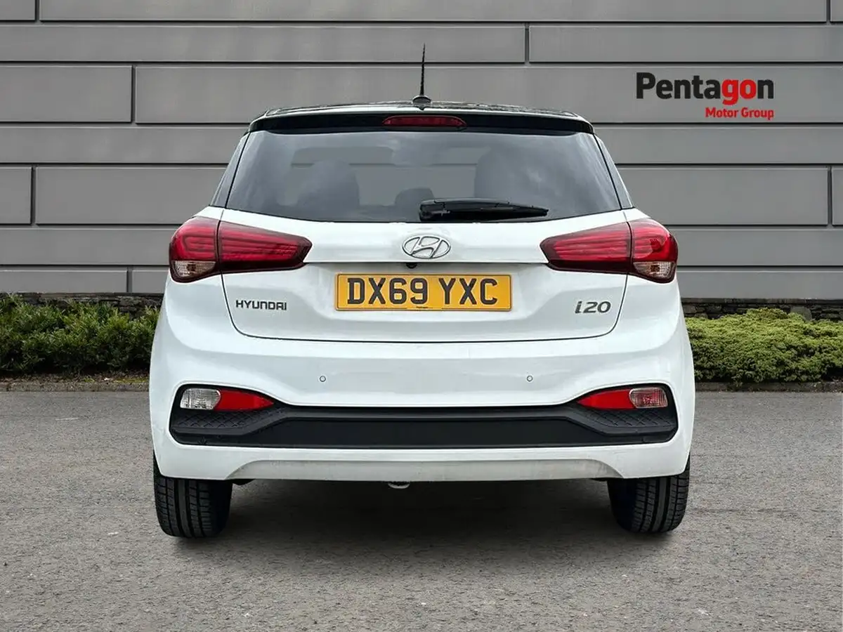 2019-hyundai-i20-12-play-big-13