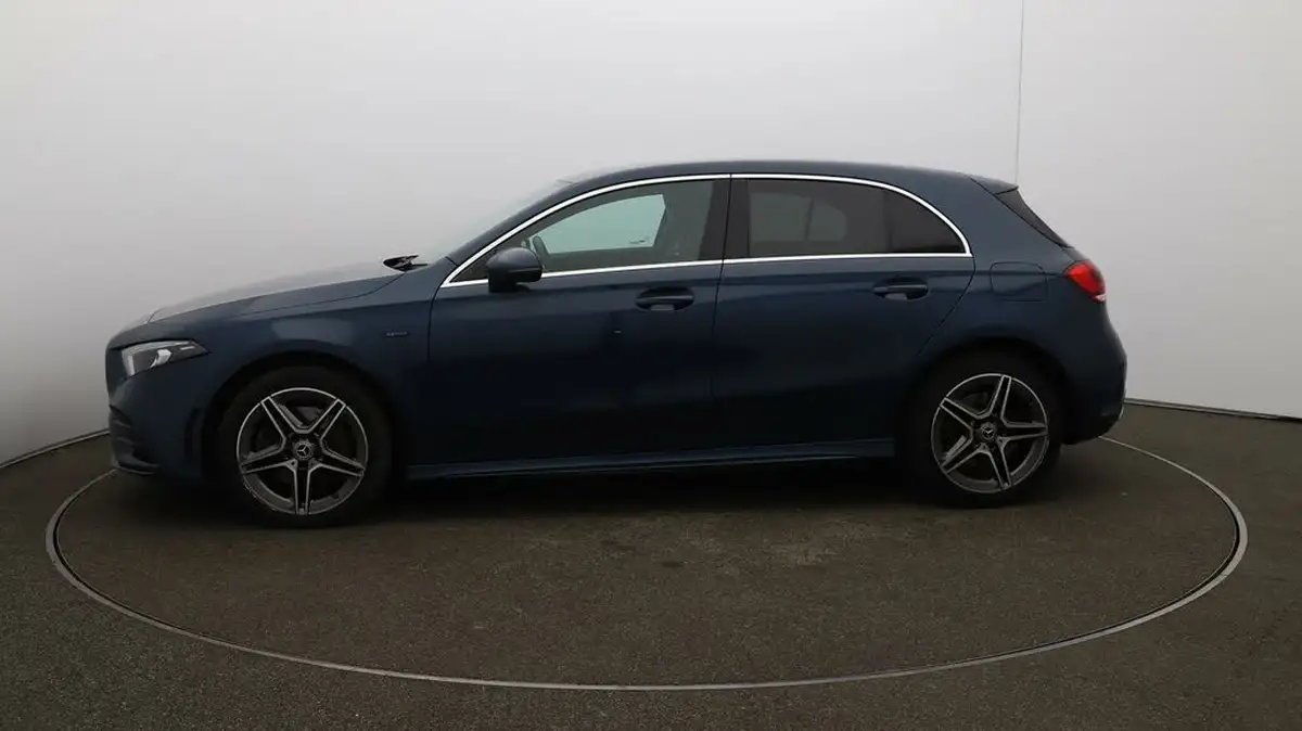 2021-mercedes-benz-a-class-13-a250e-amg-line-executive-hatchback-5d-big-4
