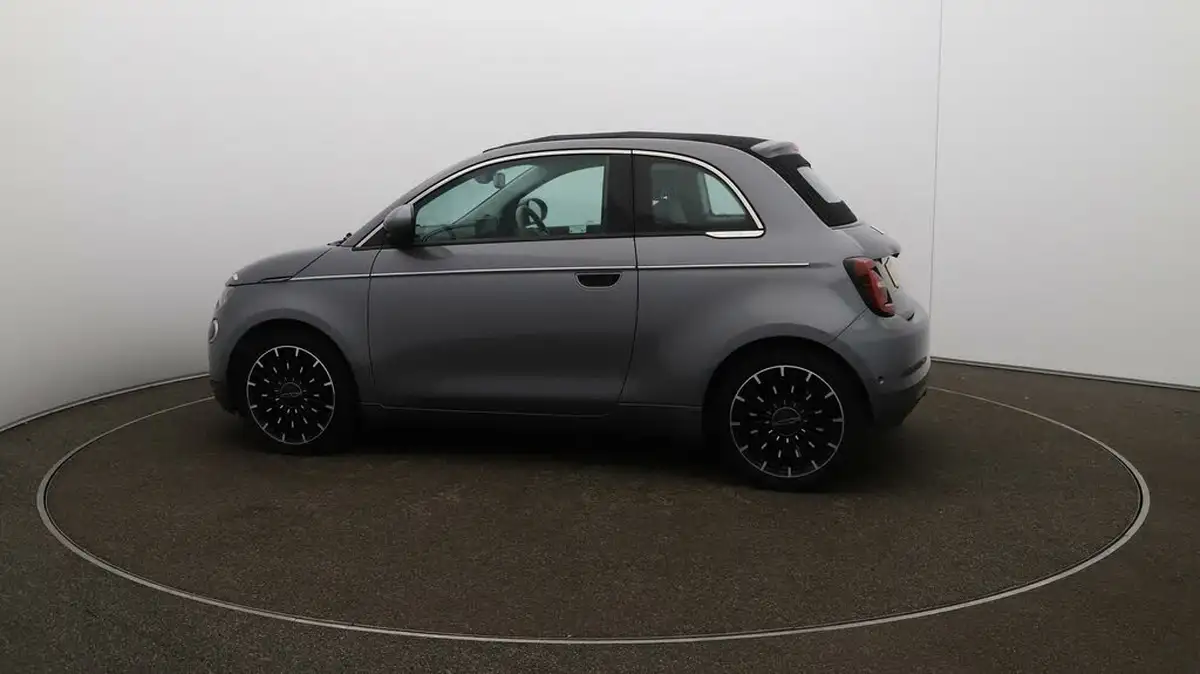 2021-fiat-500c-e-la-prima-big-52