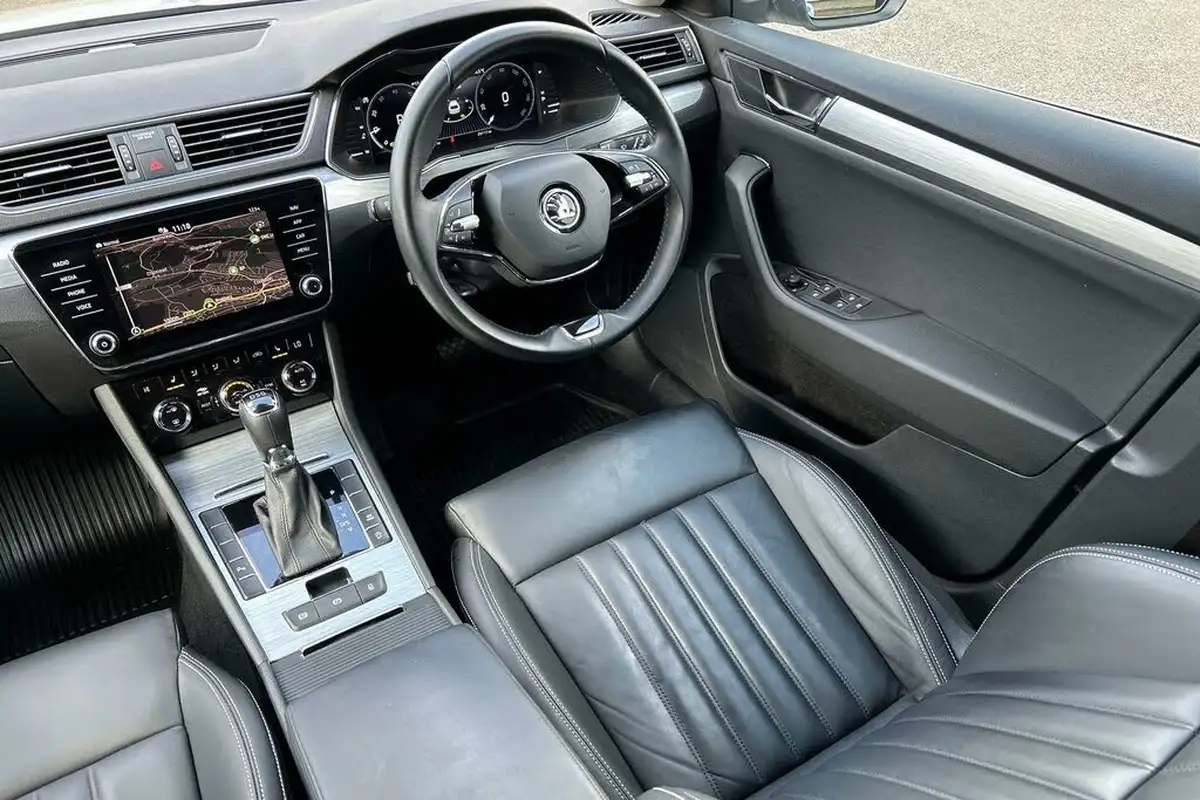 2022-skoda-superb-20tdi-se-technology-estate-dsg-big-26