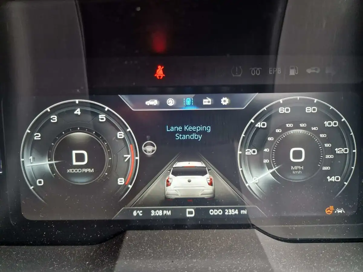 2023-kgm-ssangyong-tivoli-15-ultimate-auto-big-30