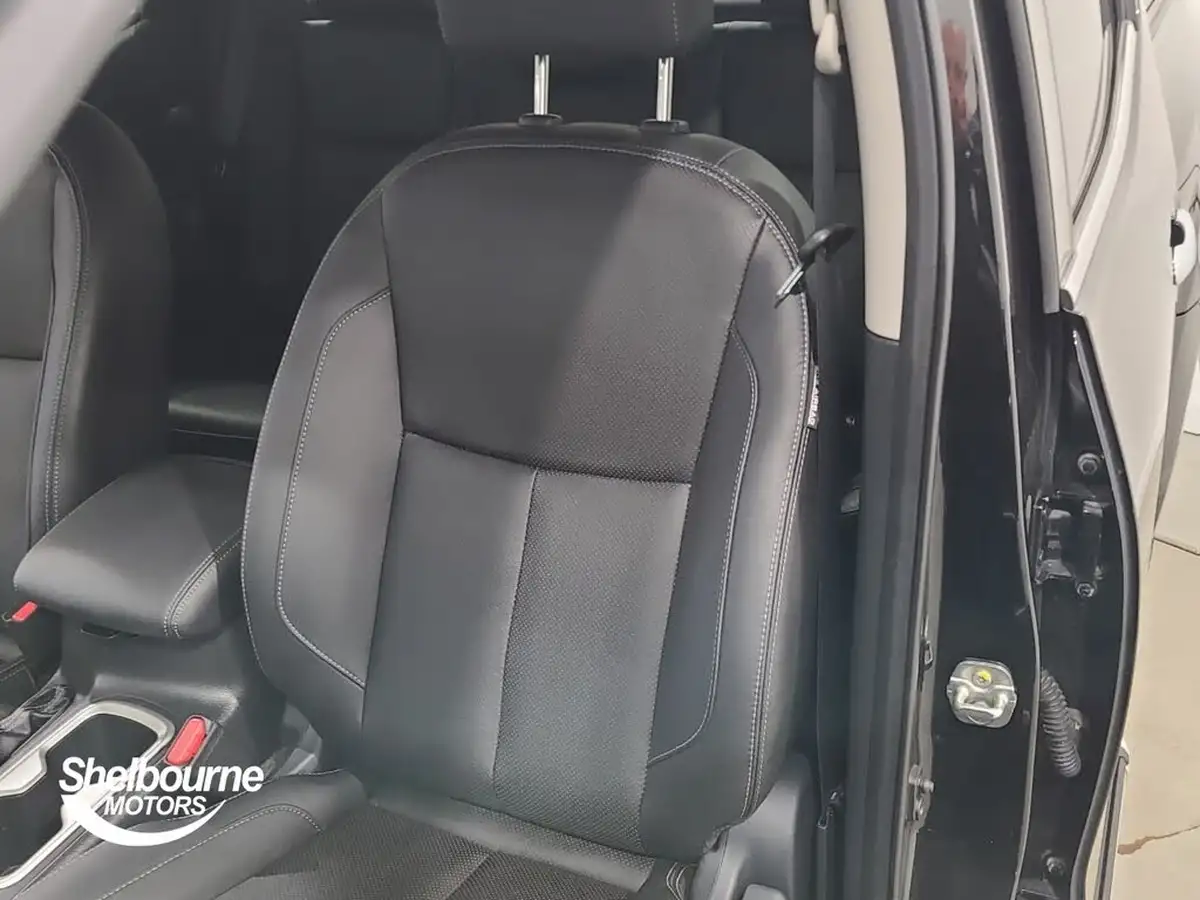 2021-nissan-navara-23dci-tt-tekna-8-navileather-auto-big-40