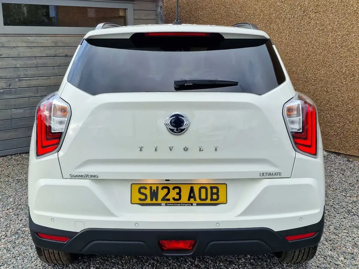 2023-kgm-ssangyong-tivoli-15-ultimate-auto-big-6