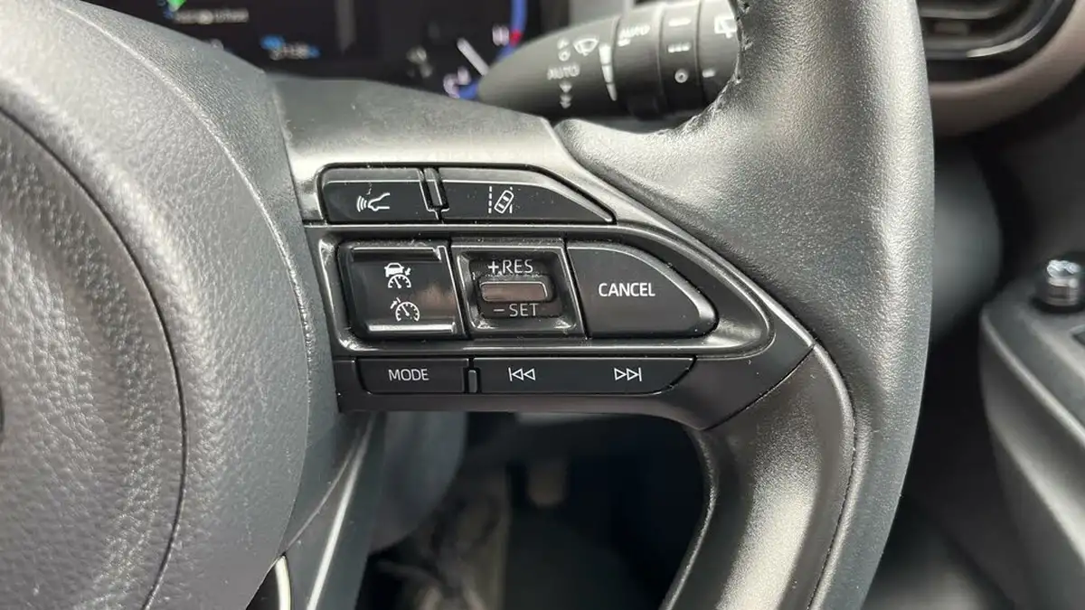 2023-toyota-yaris-cross-15-vvt-i-excel-awd-i-big-47