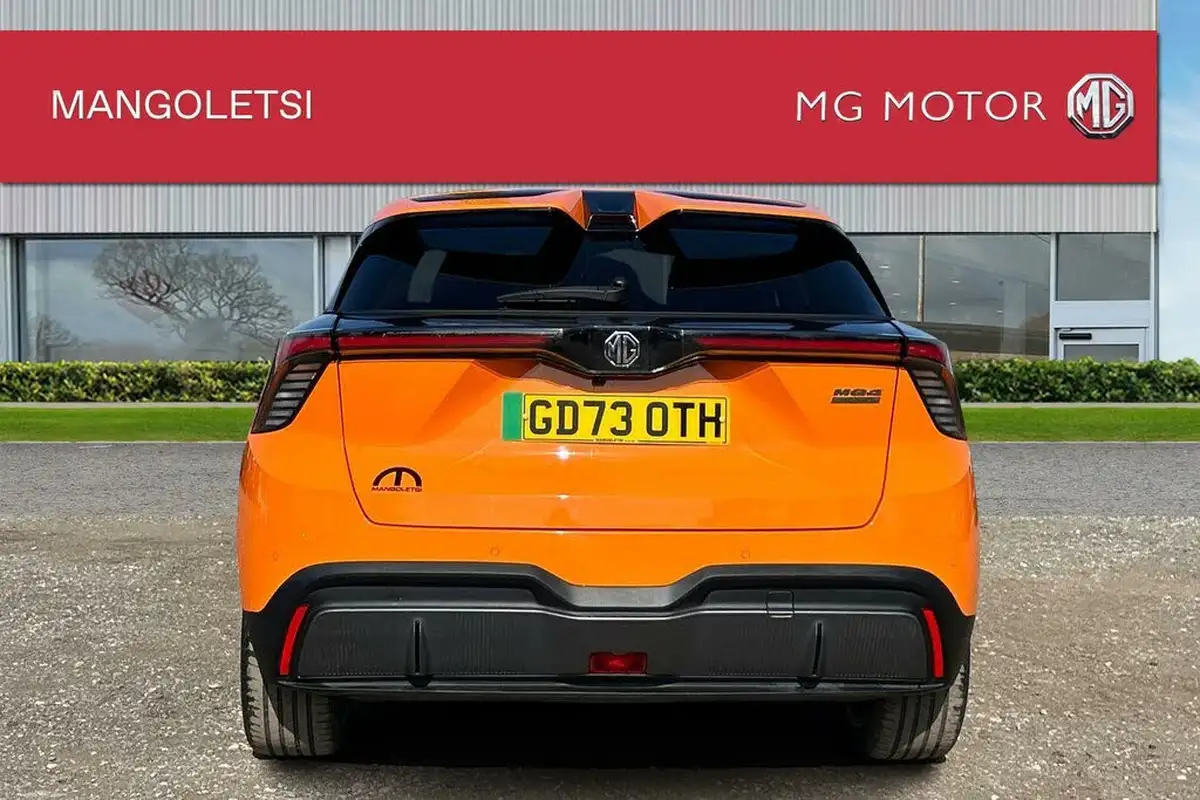 2024-mg-mg4-e-trophy-ev-203ps-long-big-3