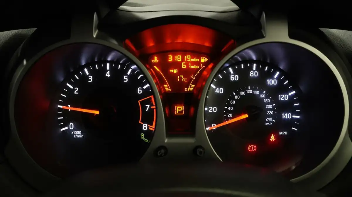 2018-nissan-juke-16-tekna-117ps-1598cc-xtronic-cvt-big-9