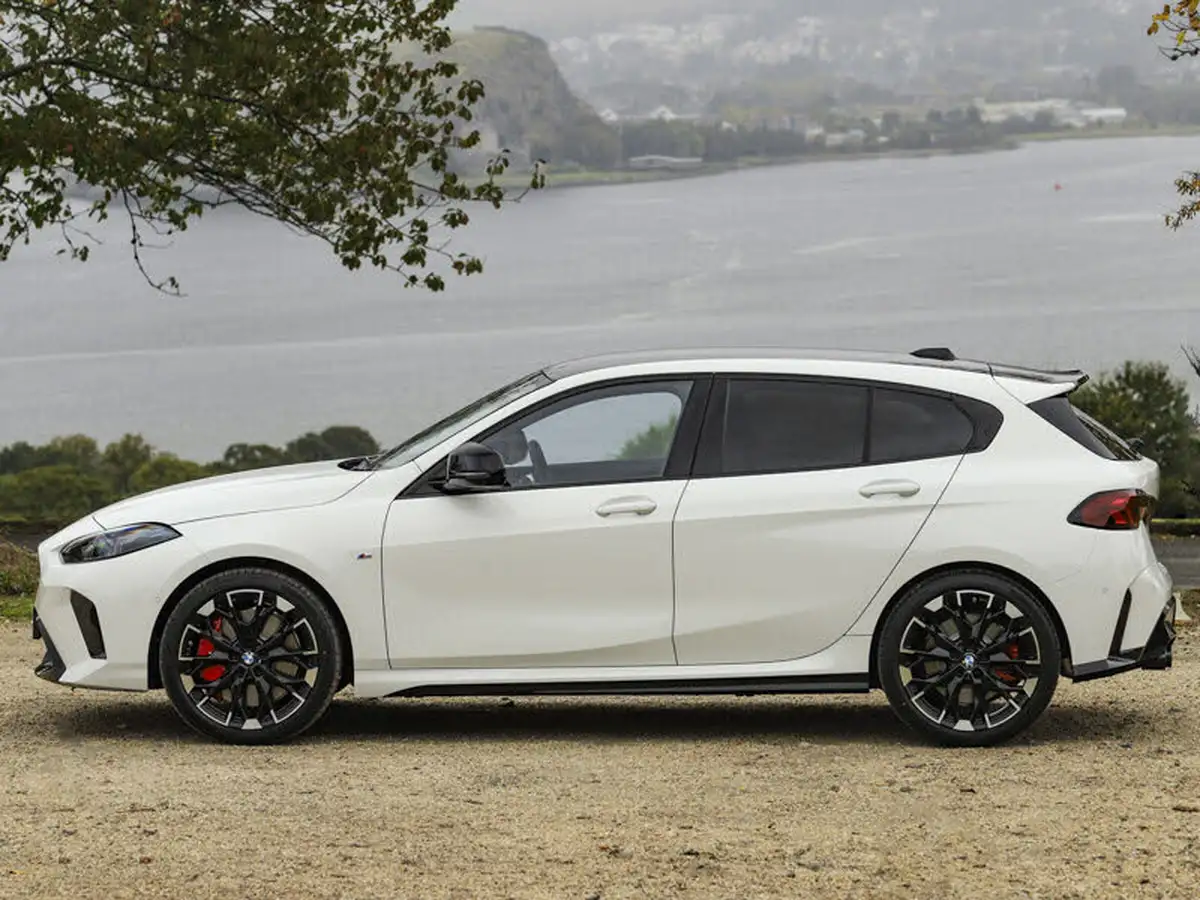 2024-bmw-1-series-20-m-135-xdrive-big-3