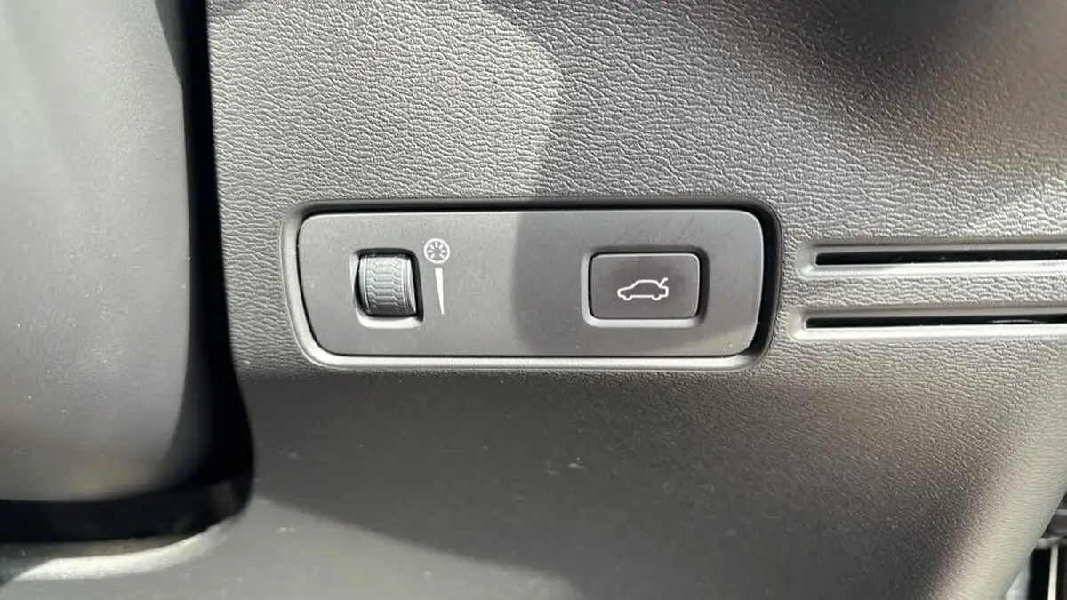 2019-volvo-xc40-20td-d3-inscription-pro-awd-geartronic-big-38