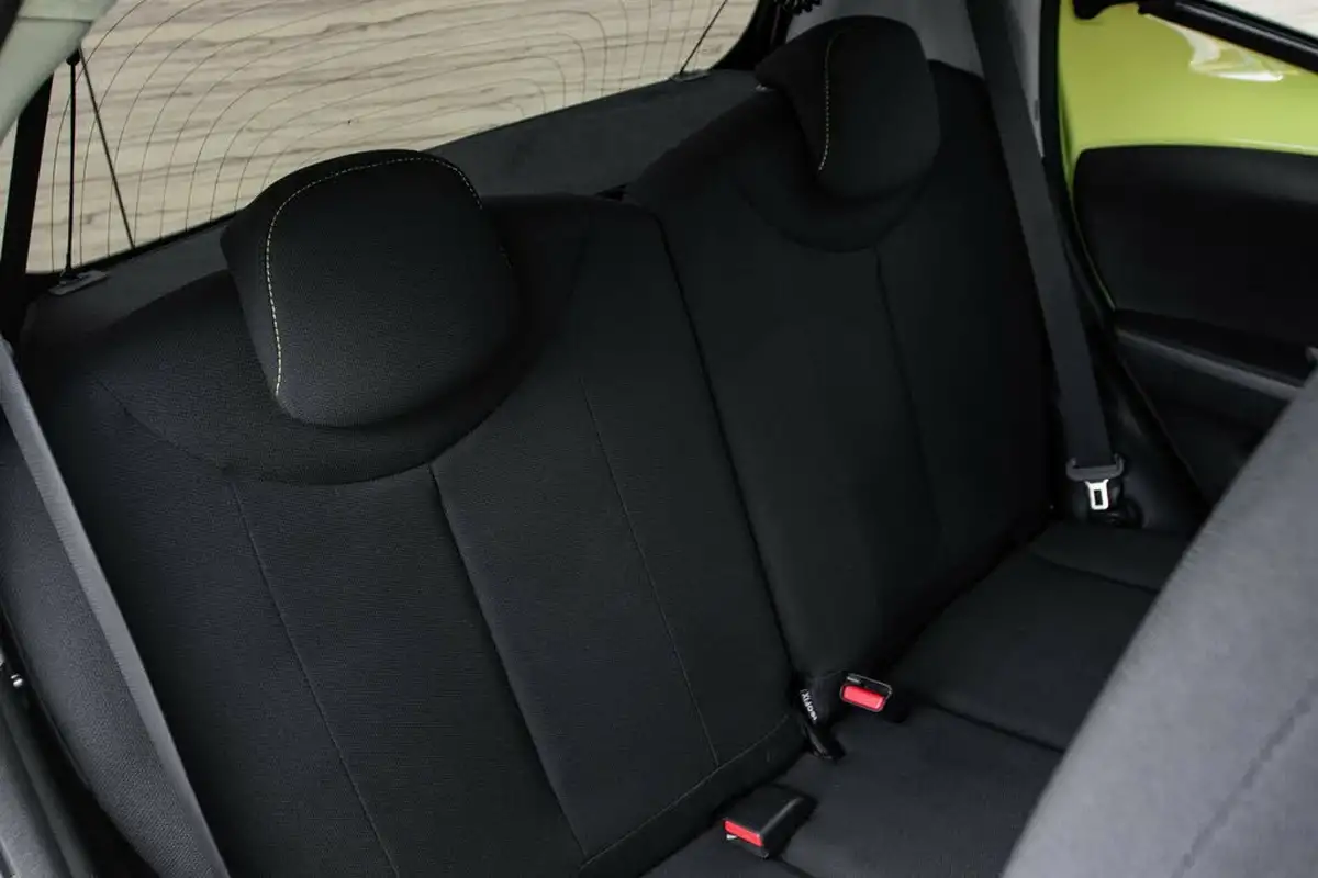 2017-toyota-aygo-10-vvt-i-x-cite-2-cyan-5d-x-shift-big-31