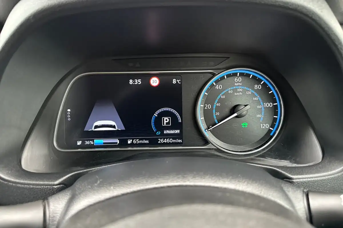 2021-nissan-leaf-e-e-n-connecta-big-35