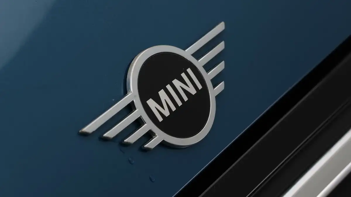 2023-mini-cooper-15-cooper-classic-premium-manual-hatchback-5d-big-22