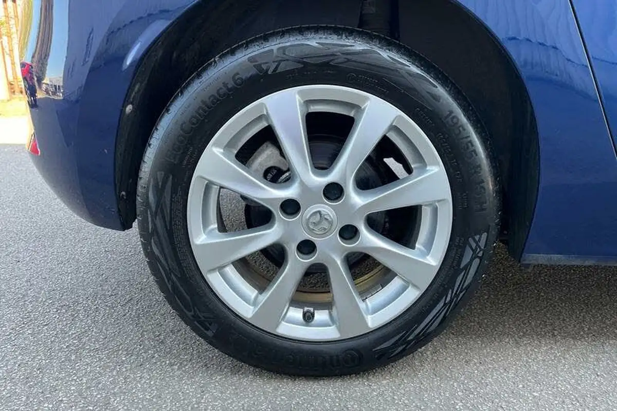2021-vauxhall-corsa-12-turbo-se-big-8