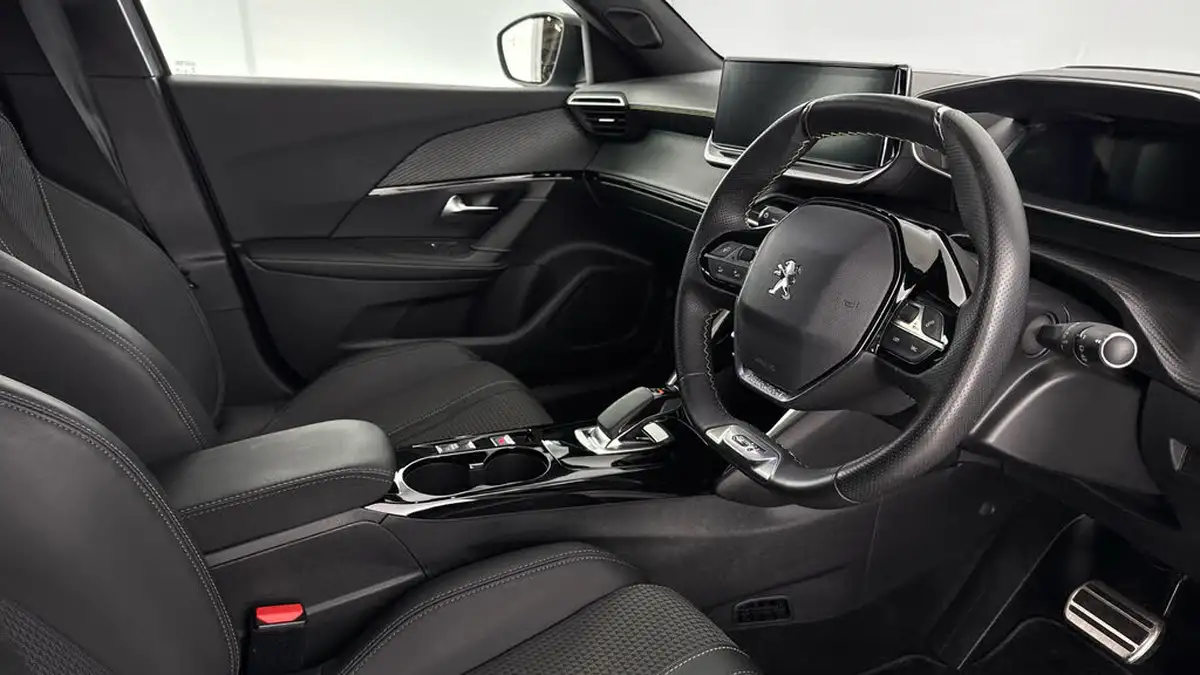 2022-peugeot-2008-suv-e-gt-big-9
