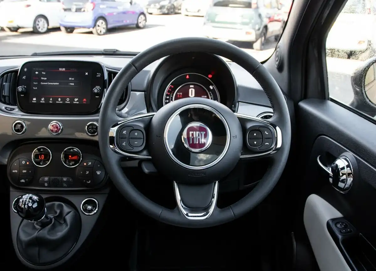 2022-fiat-500-10-dolcevita-big-20