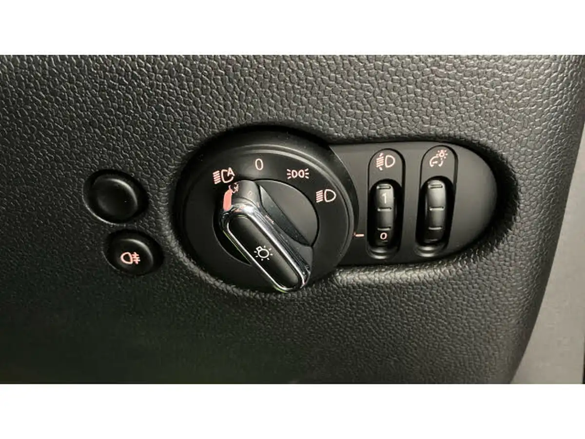 2022-mini-cooper-15-cooper-classic-hatchback-3d-big-36