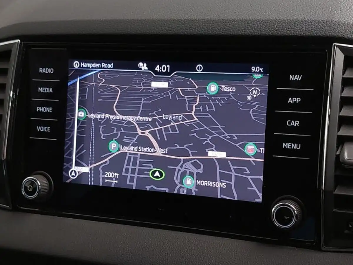 2023-skoda-karoq-15-tsi-se-drive-big-12