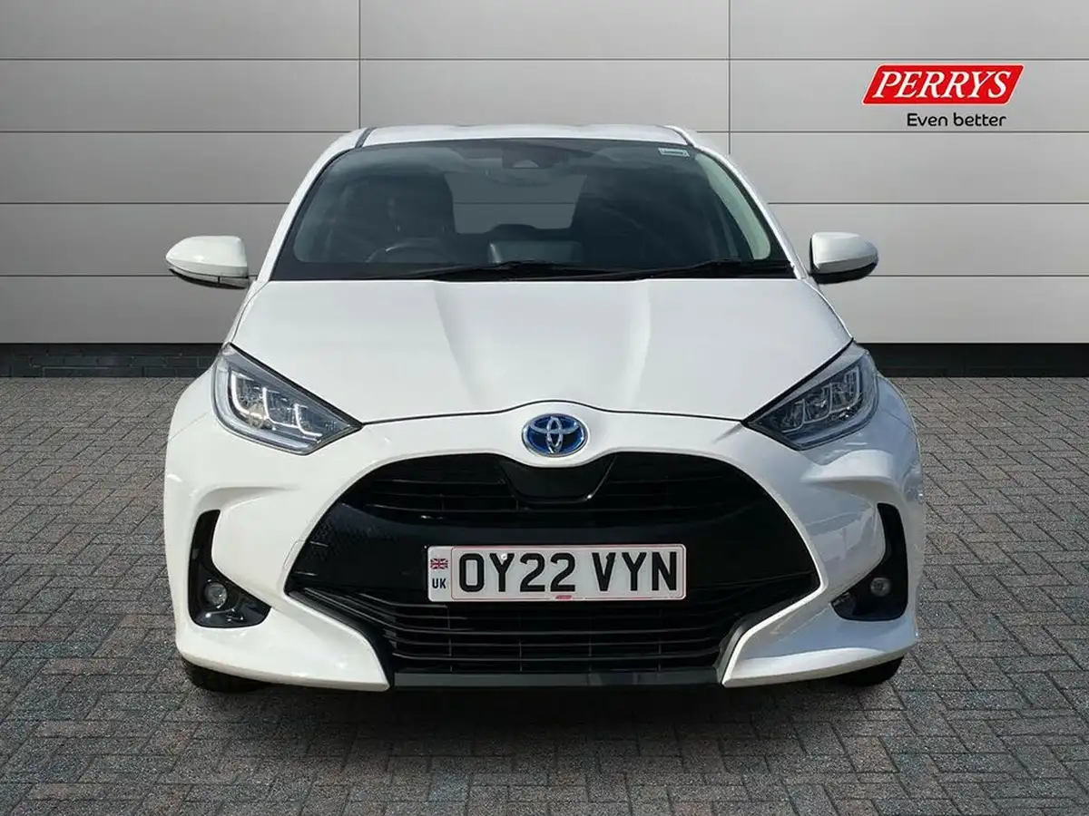 2022-toyota-yaris-15-vvt-i-design-big-3