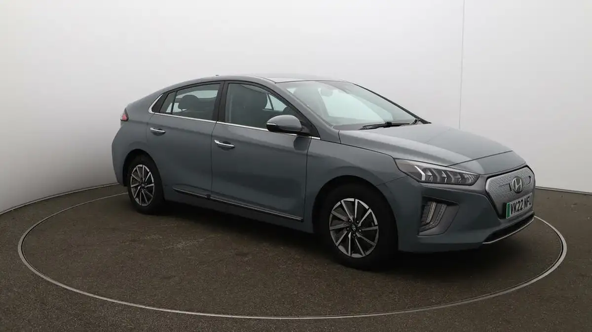 2022-hyundai-ioniq-e-premium-electric-big-36