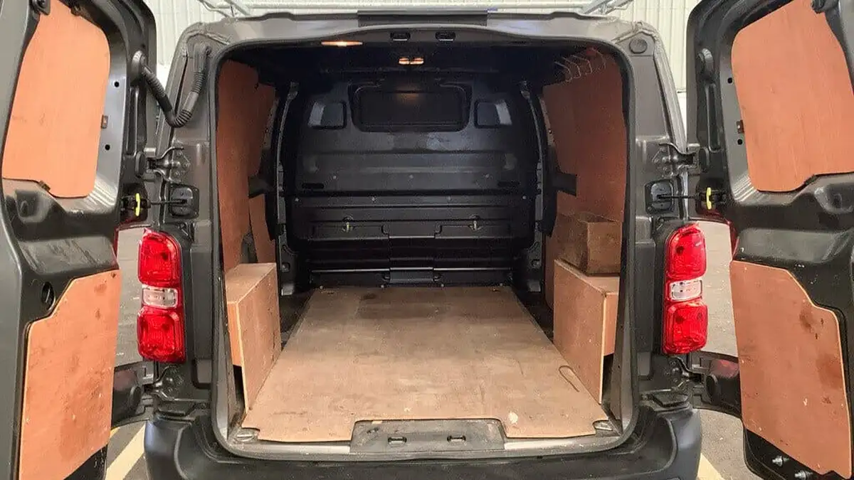 2022-fiat-scudo-20jtd-tecnico-lwb-panel-big-4