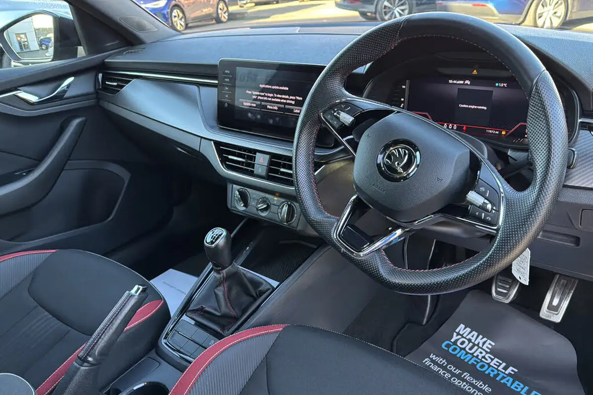 2021-skoda-kamiq-10-tsi-monte-carlo-109ps-big-8