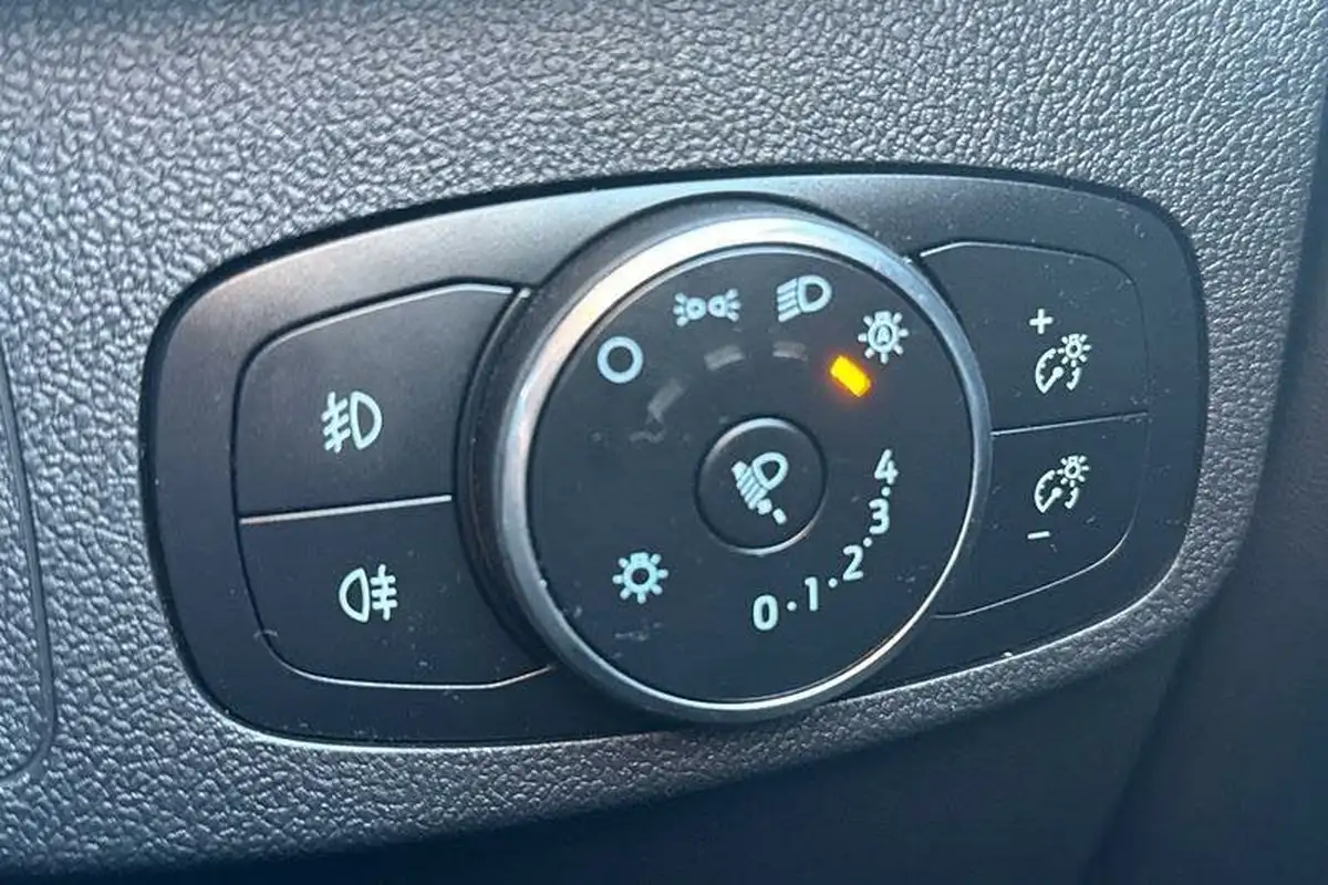 2023-ford-focus-10t-st-line-x-125ps-hatchback-big-23