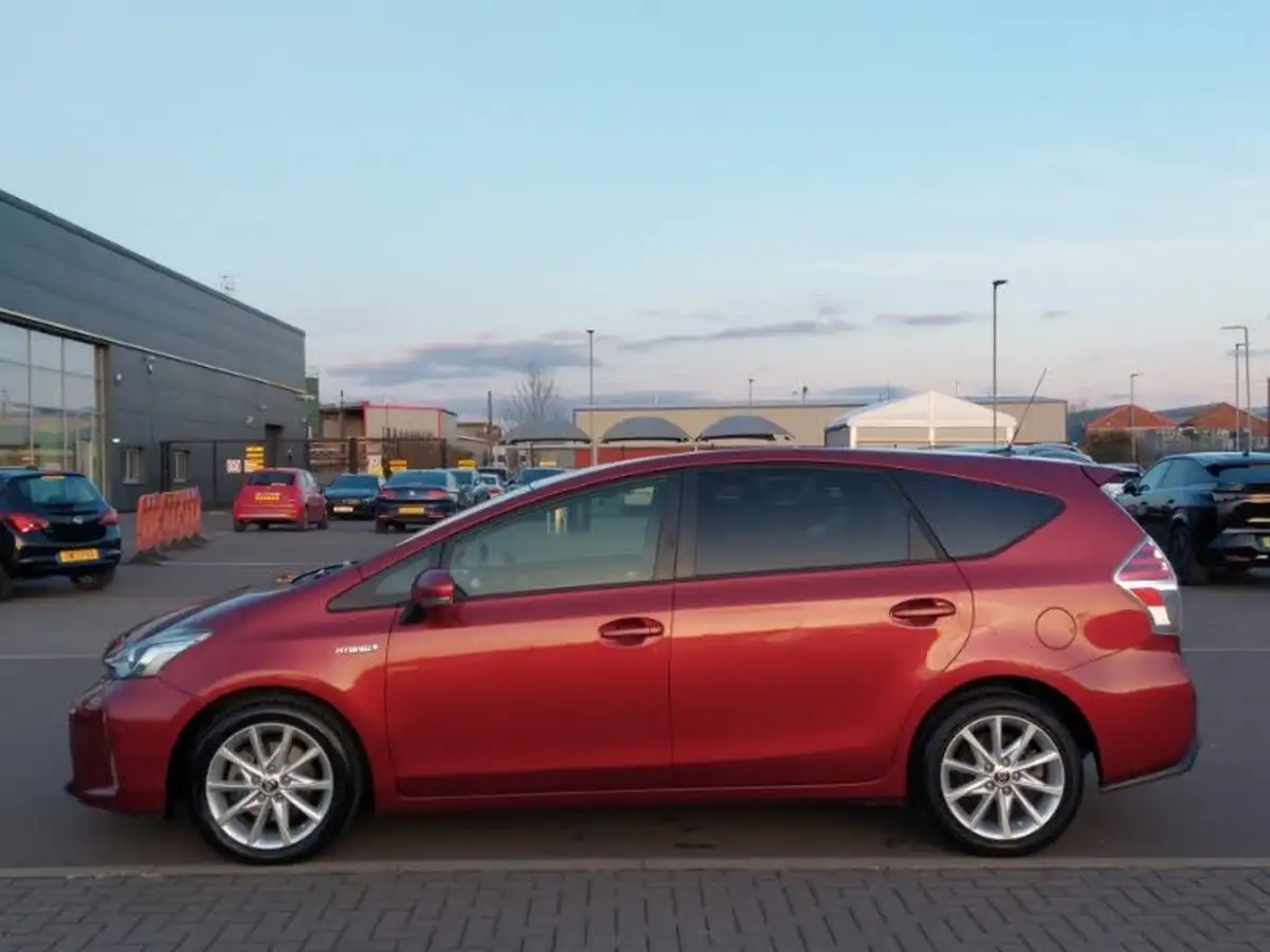 2020-toyota-prius-18-vvt-i-excel-big-3