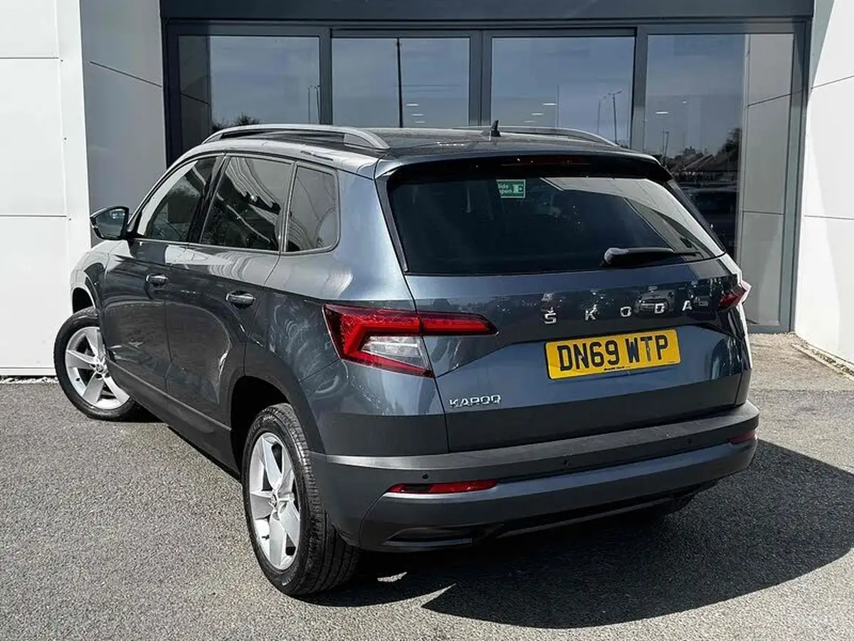 2019-skoda-karoq-10-tsi-se-big-1