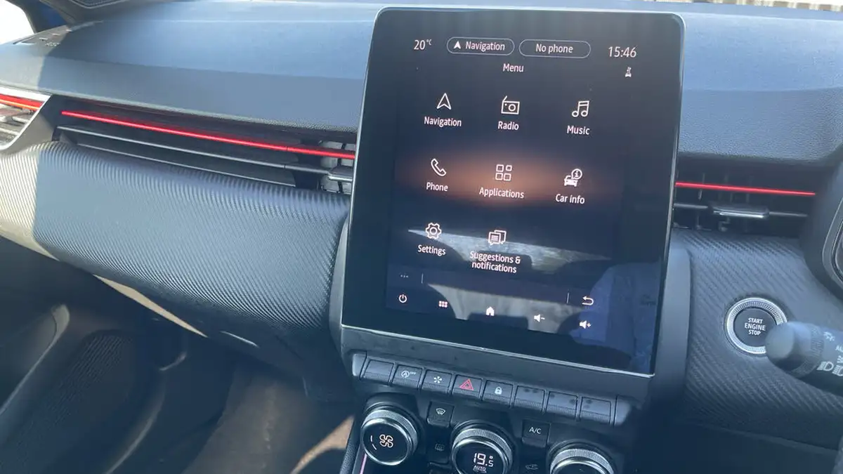 2021-renault-clio-10-tce-rs-line-90ps-big-25