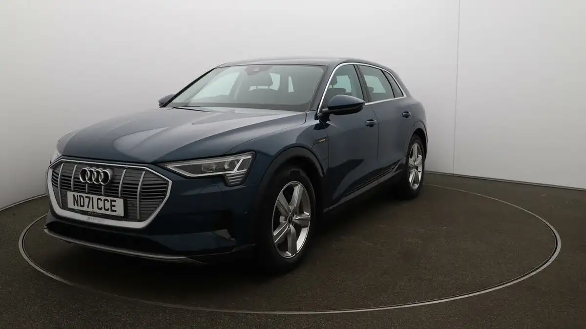 2021-audi-e-tron-50e-technik-station-wagon-big-29