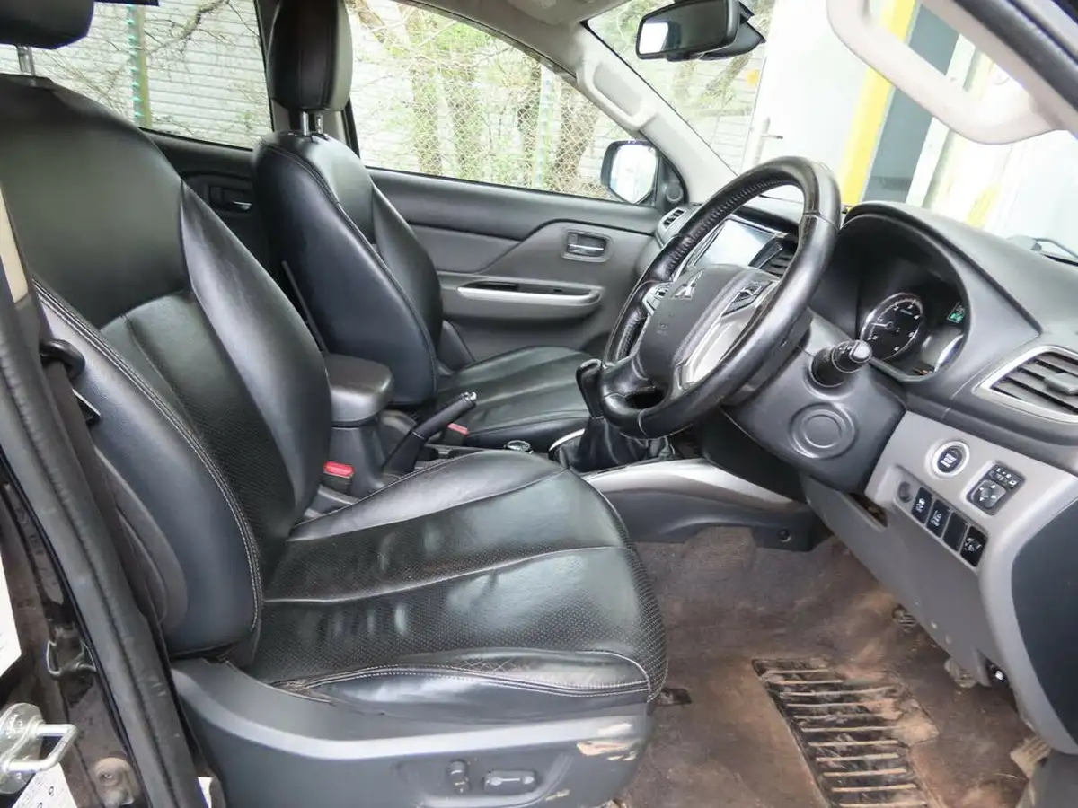 2018-mitsubishi-l200-24di-d-warrior-eu6b-big-9