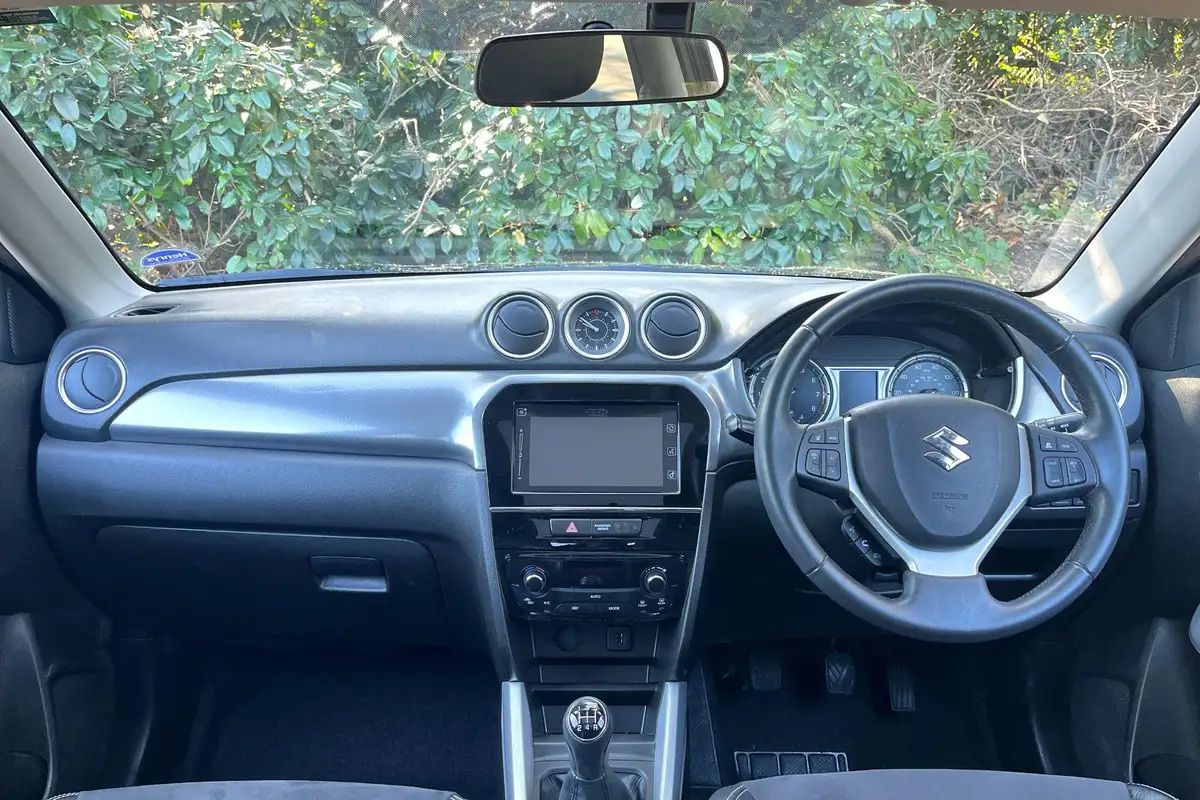 2018-suzuki-vitara-16-sz5-big-10