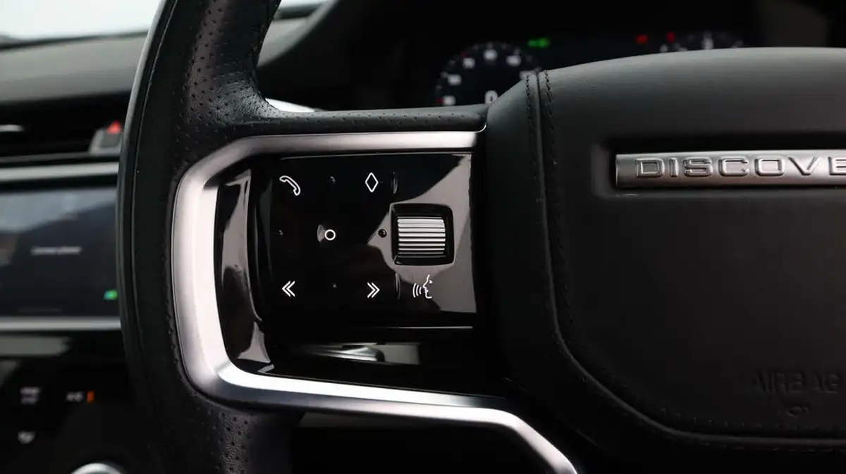 2021-land-rover-discovery-sport-15-p300e-r-dynamic-hse-big-27