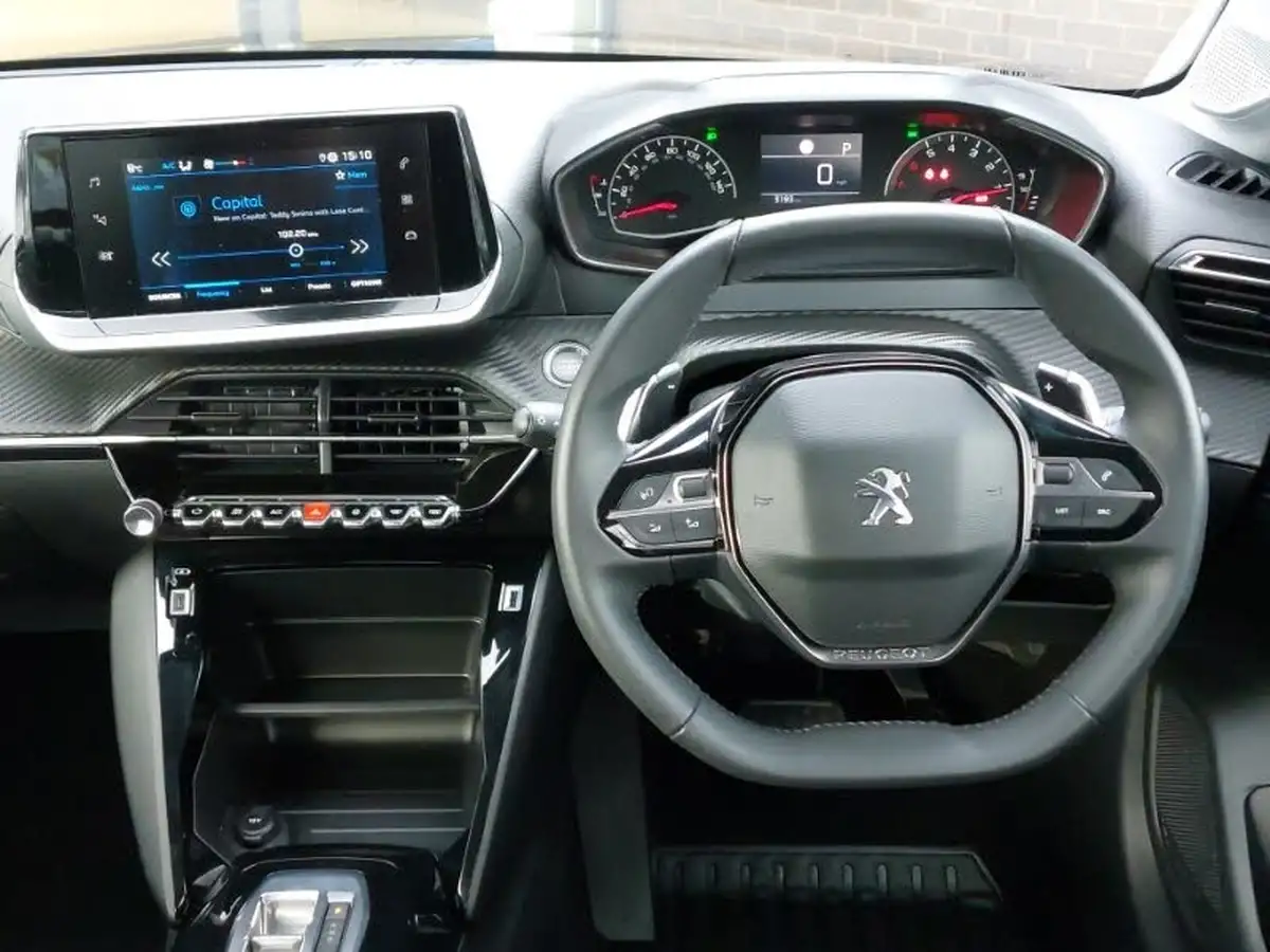 2022-peugeot-208-12-puretech-active-premium-100bhp-eat8-big-6