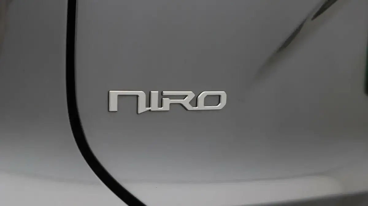 2023-kia-niro-ev-e-4-heat-pump-big-21