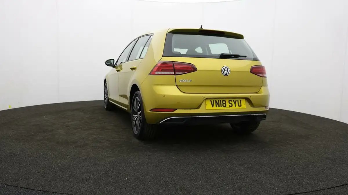 2018-volkswagen-golf-20tdi-se-nav-bmtss-hatchback-5d-dsg-big-22