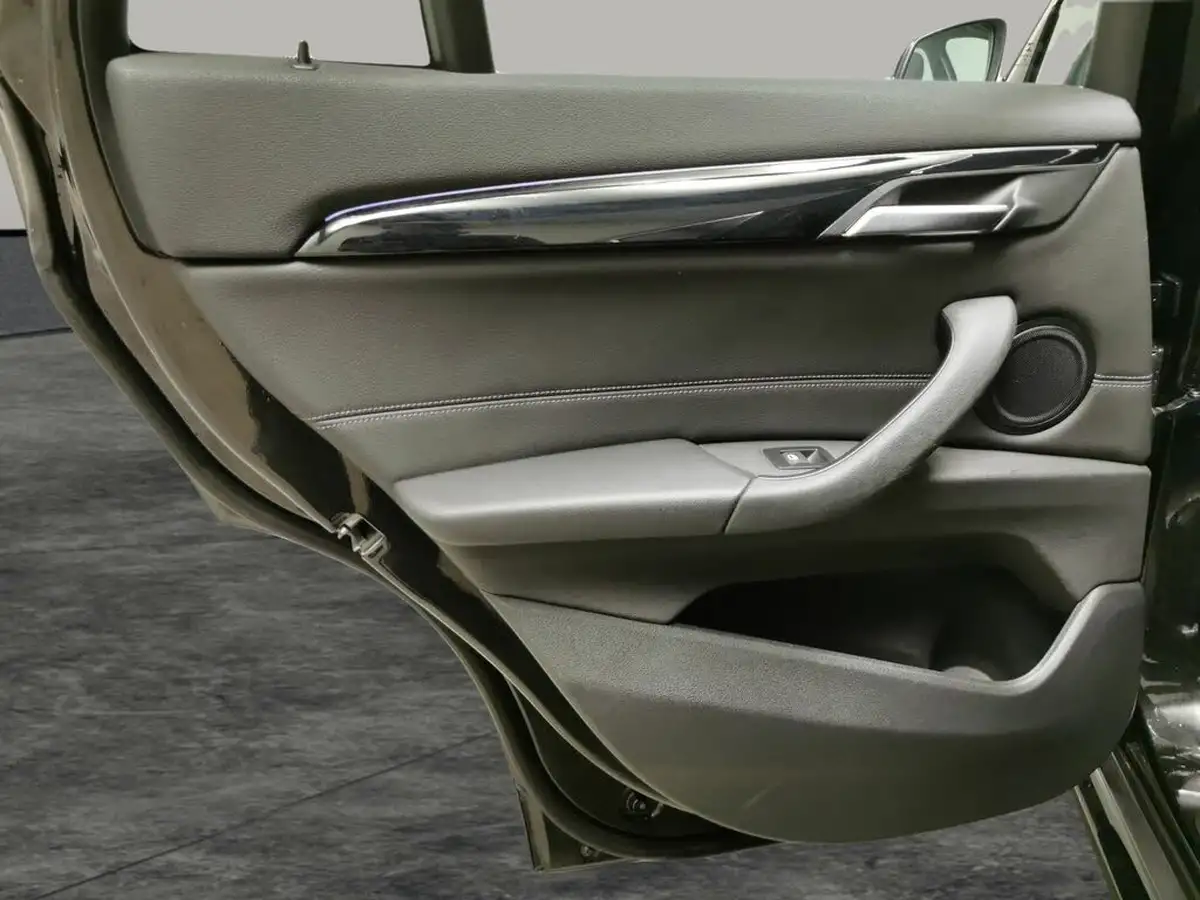 2021-bmw-x1-15-xdrive-25e-phev-sport-big-29