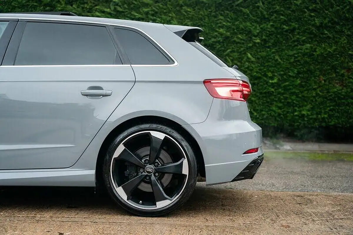 2019-audi-rs3-25-tfsi-sportback-5d-big-21