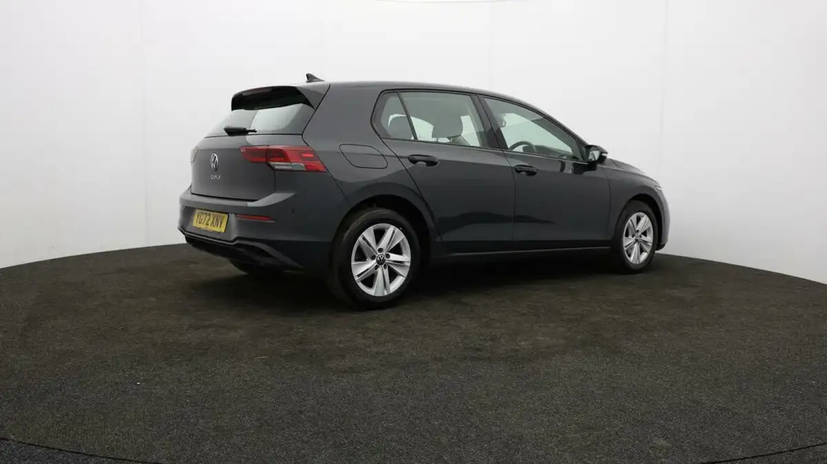 2022-volkswagen-golf-20tdi-life-hatchback-big-25