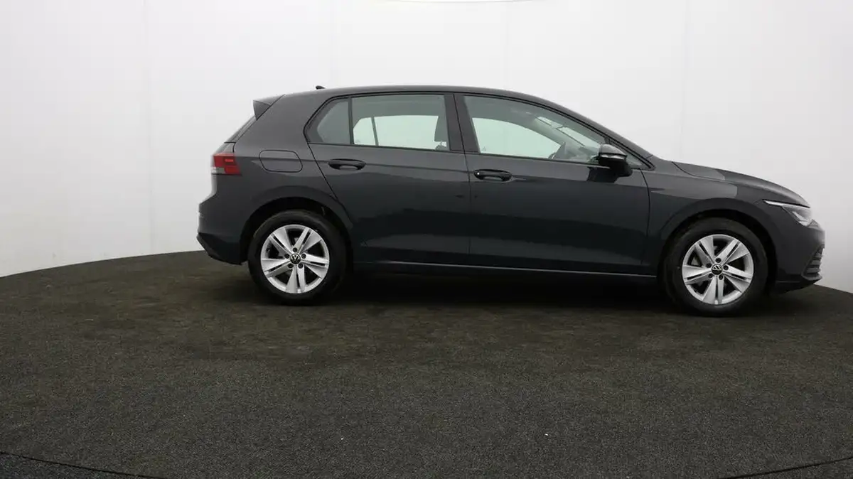 2022-volkswagen-golf-20tdi-life-hatchback-big-7