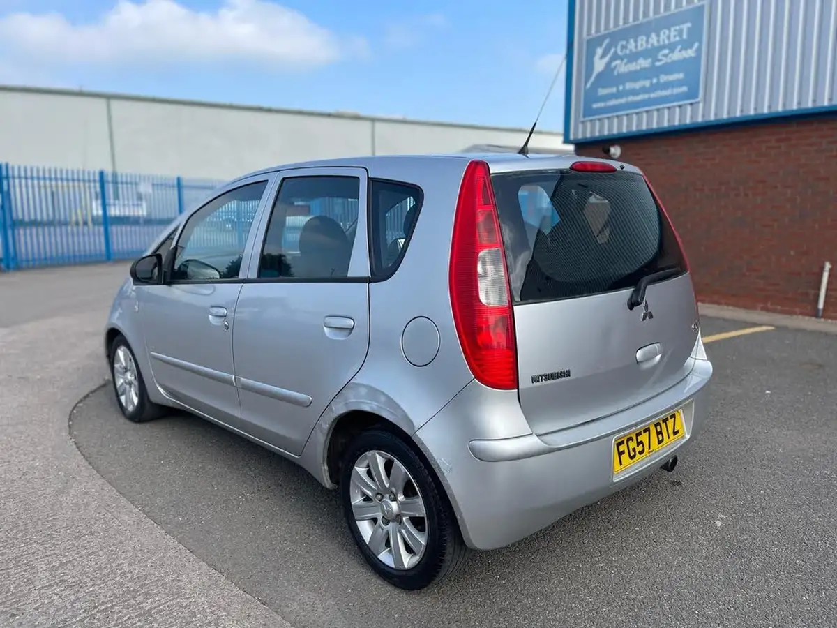 2007-mitsubishi-colt-15td-cz2-big-10