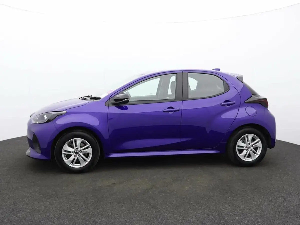 2024-mazda-mazda2-15-centre-line-big-4