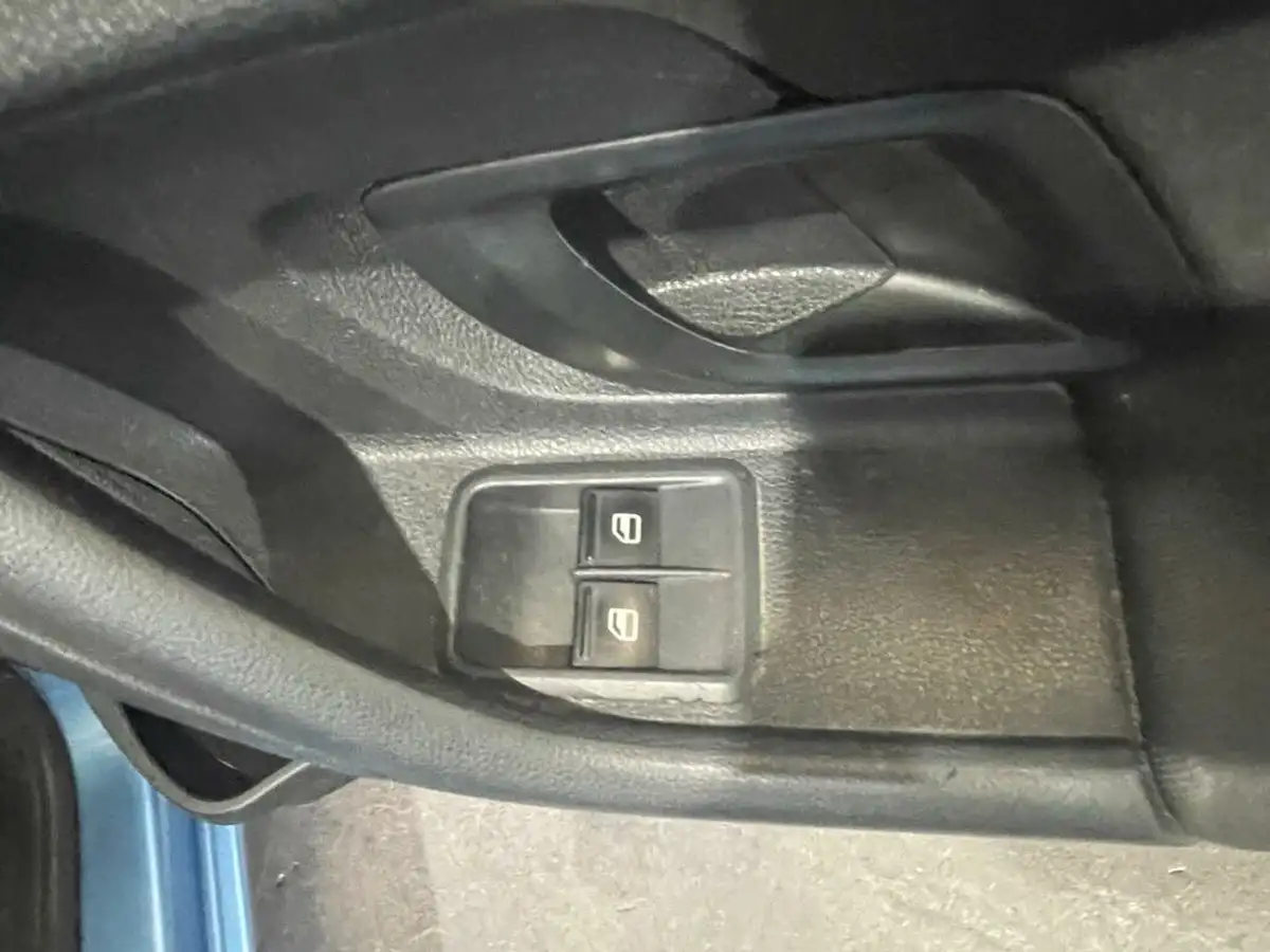 2014-skoda-fabia-12-se-70bhp-hatchback-1198cc-big-20