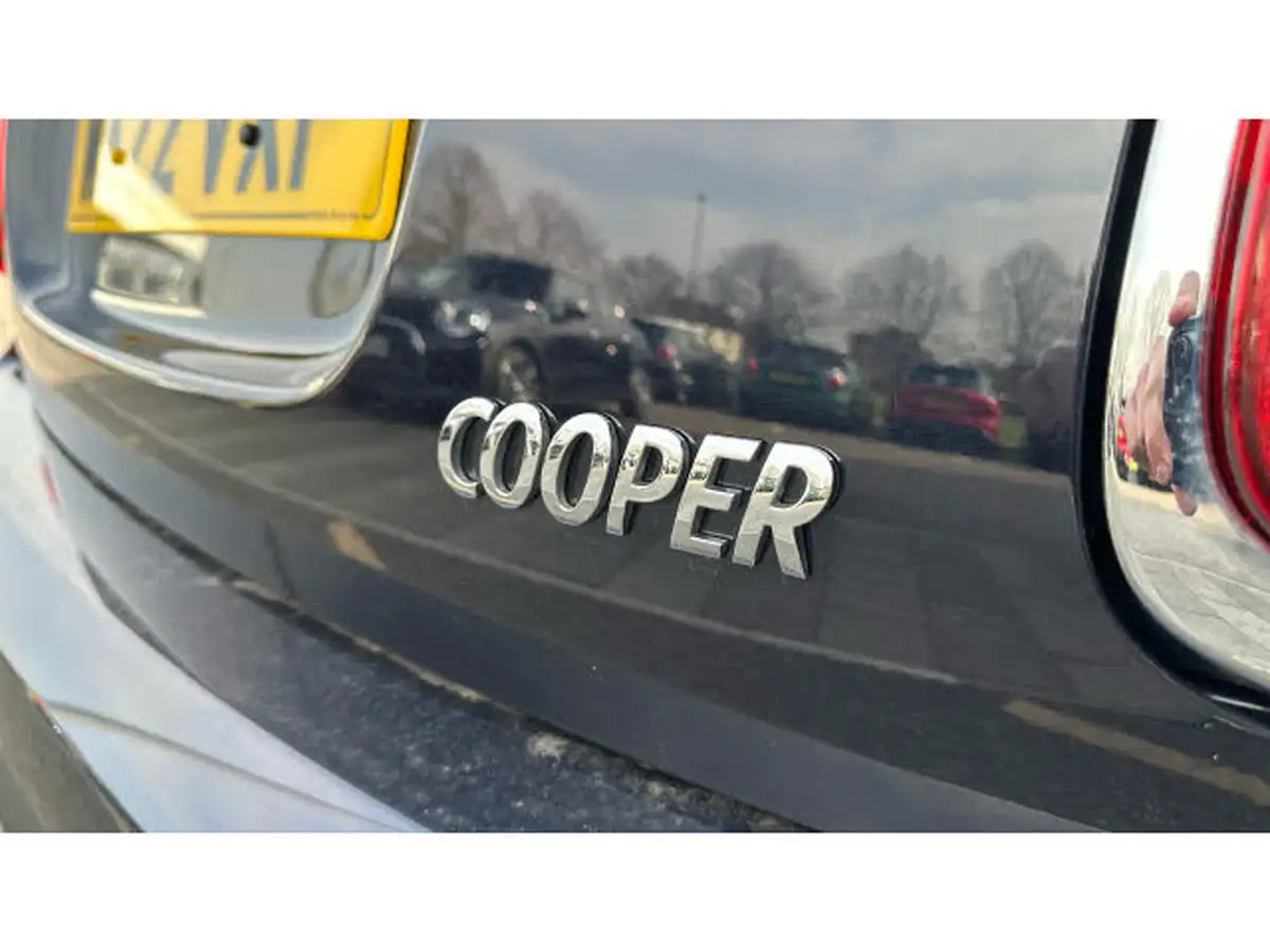 2022-mini-cooper-15-cooper-exclusive-hatchback-5d-big-24