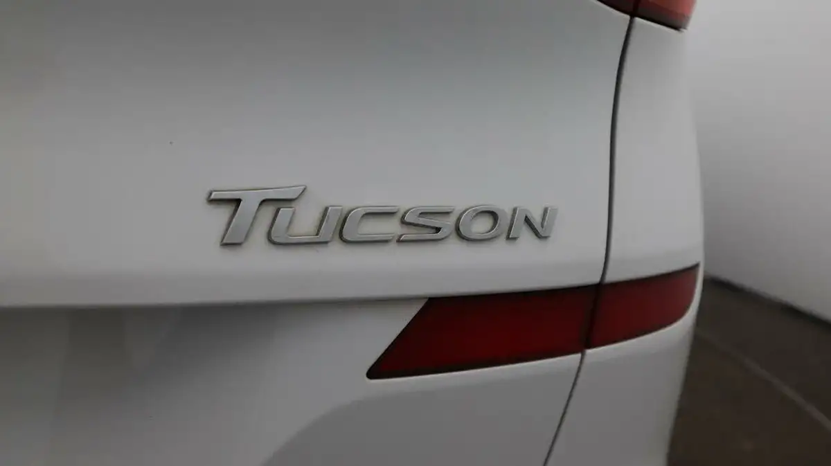 2019-hyundai-tucson-16-gdi-se-nav-big-21