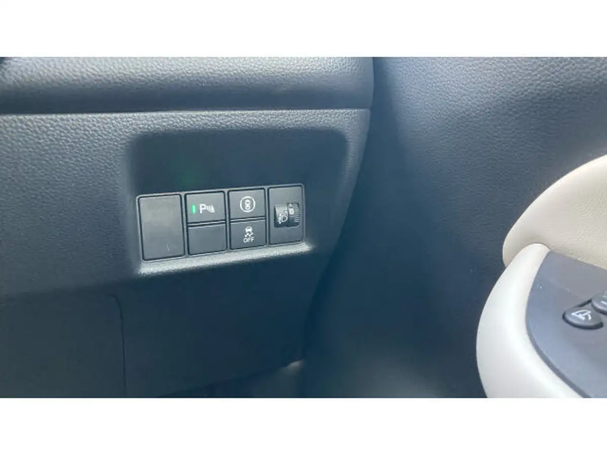 2022-honda-jazz-15-i-mmd-ex-107ps-big-23